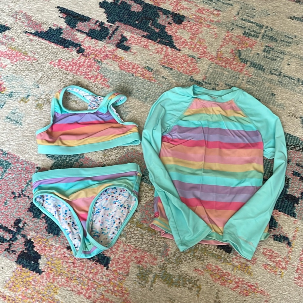 Little girls 3 piece reversible bathing suit 👙